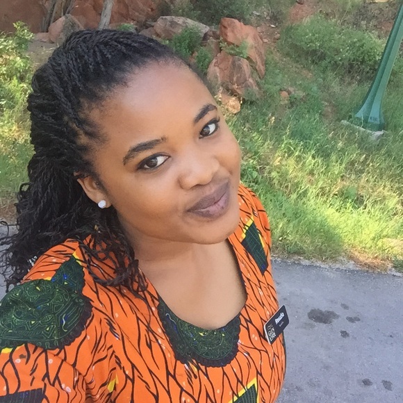 Meet your Posher, Rosalia - Picture 1 of 1